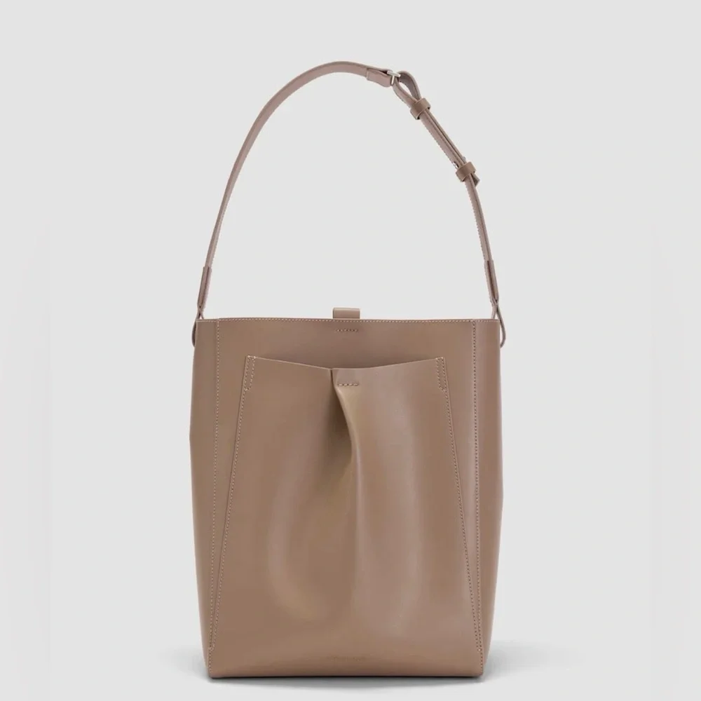 Everlane Studio Shoulder Bag in PORCINI TAUPE - Picture 1 of 6